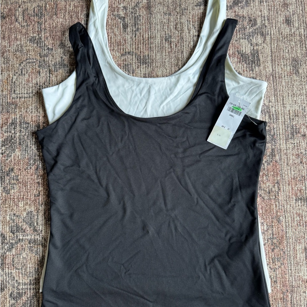 Abercrombie Soft A&F Collection Tank Top Bundle Black and White Size Small